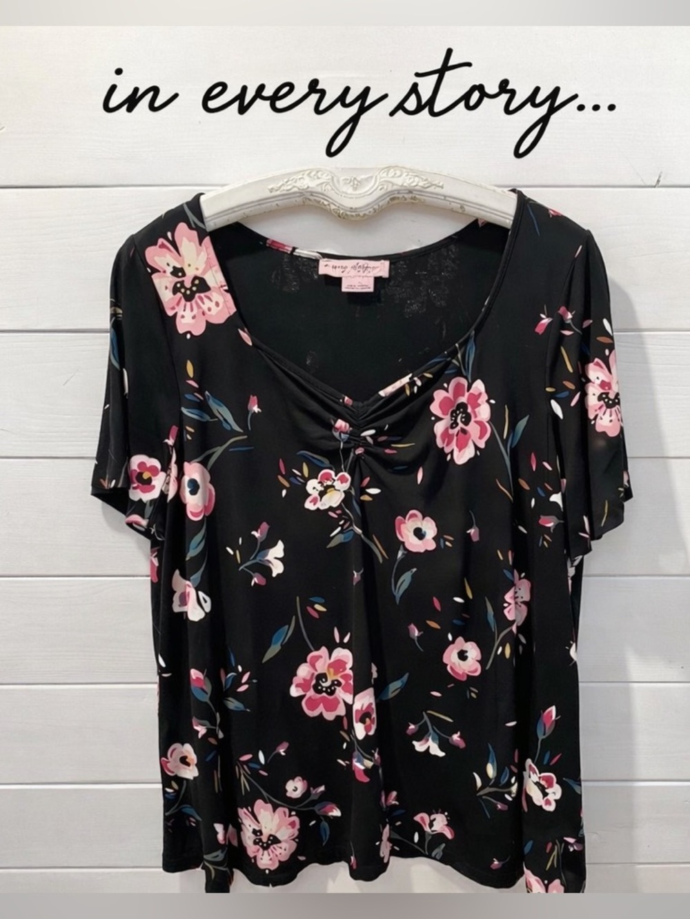 IN EVERY STORY Black Floral Short Sleeve Top Size 1X